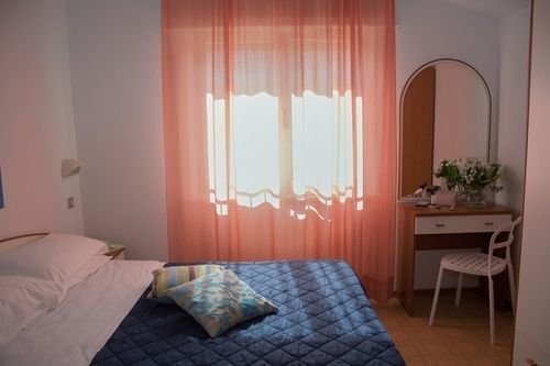 Hotel Gialpina Viserba Di Rimini Экстерьер фото